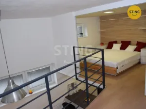 Pronájem atypického bytu, Zlín, Zahradní, 46 m2