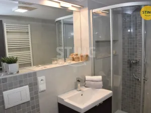 Pronájem atypického bytu, Zlín, Zahradní, 46 m2