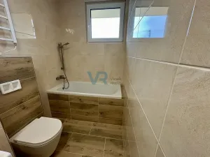 Prodej bytu 2+1, Slavče, 72 m2