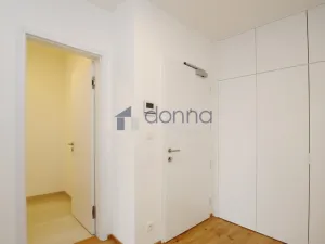 Pronájem bytu 2+kk, Praha, Závišova, 54 m2