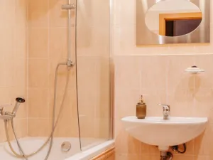 Pronájem bytu 2+kk, Praha - Vyšehrad, Neklanova, 70 m2