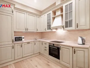 Prodej bytu 3+1, Karlovy Vary, Dr. Davida Bechera, 124 m2