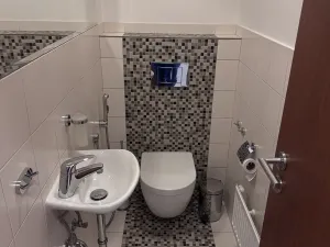 Prodej rodinného domu, Jesenice - Zdiměřice, V Podlesí, 184 m2