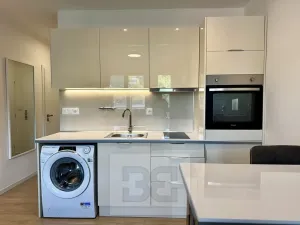 Pronájem bytu 1+kk, Zlín, Ševcovská, 30 m2