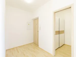 Pronájem bytu 4+kk, Pardubice - Ohrazenice, U Sportovní školy, 90 m2