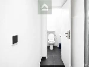 Pronájem obchodního prostoru, Plzeň - Jižní Předměstí, náměstí T. G. Masaryka, 40 m2