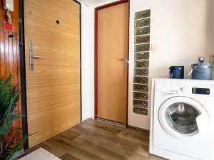 Pronájem bytu 2+kk, Liberec, Dobiášova, 42 m2