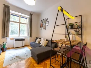 Pronájem bytu 1+1, Praha - Vinohrady, Rejskova, 33 m2