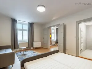 Pronájem bytu 2+kk, Praha - Karlín, Sokolovská, 45 m2