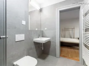 Pronájem bytu 2+kk, Praha - Karlín, Sokolovská, 45 m2