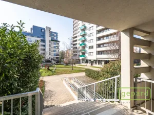 Pronájem bytu 2+kk, Praha, Chlebovická, 53 m2