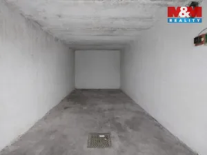Prodej garáže, Hradec Králové - Pražské Předměstí, 18 m2