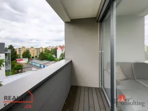 Pronájem bytu 2+kk, Plzeň - Doubravka, Na Kovárně, 44 m2