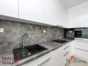 Pronájem bytu 2+kk, Plzeň - Doubravka, Na Kovárně, 44 m2