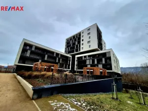 Pronájem garážového stání, Praha - Modřany, Mezi vodami, 15 m2