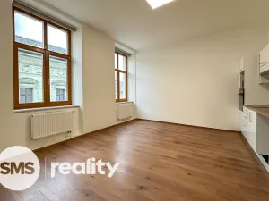 Pronájem bytu 3+kk, Opava - Město, Nákladní, 71 m2
