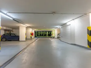 Prodej garážového stání, Praha, náměstí Přátelství, 25 m2