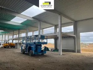 Pronájem skladu, 5920 m2