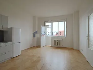Pronájem bytu 2+kk, Praha - Vinohrady, Šrobárova, 68 m2