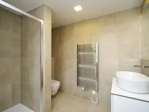 Pronájem atypického bytu, Praha - Nové Město, Bolzanova, 199 m2