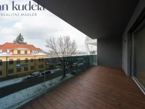 Pronájem bytu 3+kk, Brno, Komárovská, 75 m2