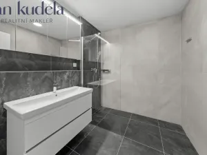 Pronájem bytu 3+kk, Brno, Komárovská, 75 m2