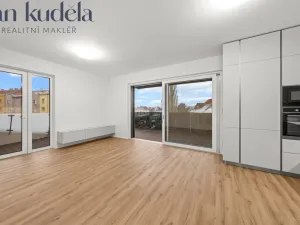 Pronájem bytu 3+kk, Brno, Komárovská, 75 m2