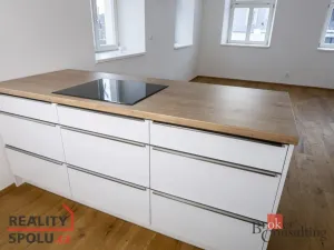 Prodej bytu 3+kk, Liberec - Liberec II-Nové Město, Na Ladech, 93 m2