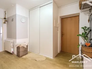 Prodej bytu 2+kk, Břežany II, 56 m2