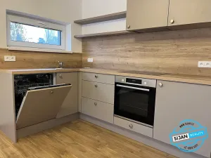 Pronájem bytu 3+kk, Opava, Okruhy, 87 m2