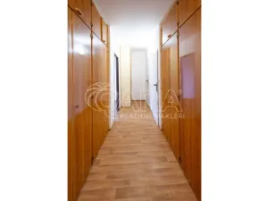 Prodej bytu 3+1, Neratovice, nám. Republiky, 78 m2