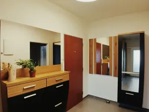 Pronájem bytu 3+kk, Praha - Smíchov, U Dívčích hradů, 93 m2