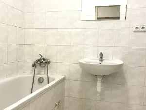 Prodej bytu 1+kk, Vestec, Ve Stromkách, 45 m2