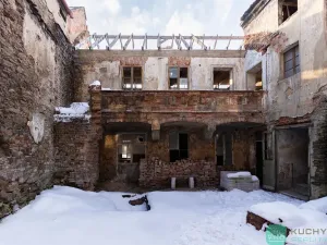 Prodej rodinného domu, Duchcov, G. Casanovy, 500 m2