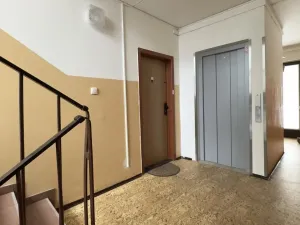 Prodej bytu 3+1, Cvikov - Cvikov II, Sídliště, 68 m2