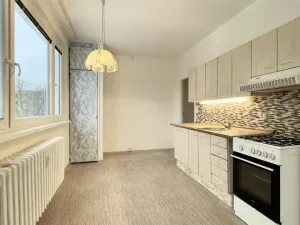 Prodej bytu 3+1, Cvikov - Cvikov II, Sídliště, 68 m2