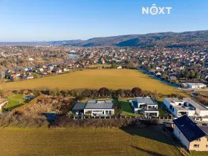 Prodej pozemku pro bydlení, Řevnice, nám. Krále Jiřího z Poděbrad, 1767 m2