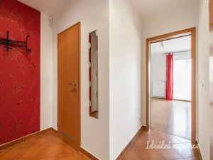 Pronájem bytu 2+kk, Praha - Záběhlice, Velenovského, 56 m2