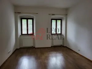 Pronájem bytu 2+1, Nový Bor, Husova, 70 m2