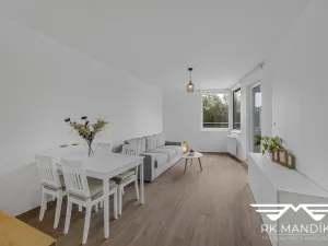 Pronájem bytu 2+kk, Praha - Prosek, Kytlická, 53 m2