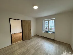 Pronájem bytu 3+kk, Neratovice, Hrubínova, 55 m2
