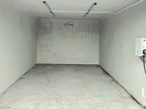 Pronájem garáže, Olomouc, Bartošova, 16 m2