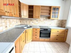 Pronájem bytu 3+1, Praha - Strašnice, Gutova, 67 m2
