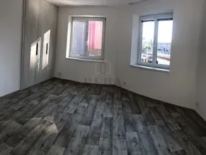 Pronájem bytu 2+kk, Karlovy Vary, Lipová, 50 m2