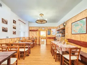 Prodej ubytování, Hoslovice, 468 m2