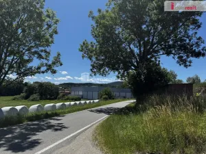 Prodej komerčního pozemku, Vlachovo Březí, Pražská, 2327 m2