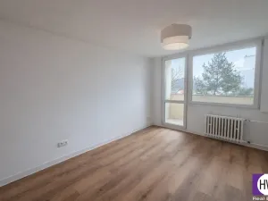 Pronájem bytu 2+kk, Praha, Hvězdova, 42 m2