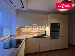 Pronájem bytu 2+1, Zlín, Štefánikova, 58 m2