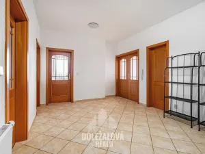 Pronájem bytu 4+1, Praha - Hostivař, Na Groši, 111 m2