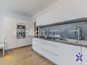 Pronájem obchodního prostoru, Uherské Hradiště, Otakarova, 107 m2